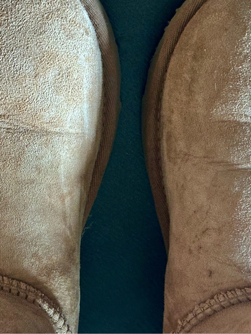 UGG Kids Classic II Chestnut Boots Size 6 Youth w/ Box - Picture 8 of 9